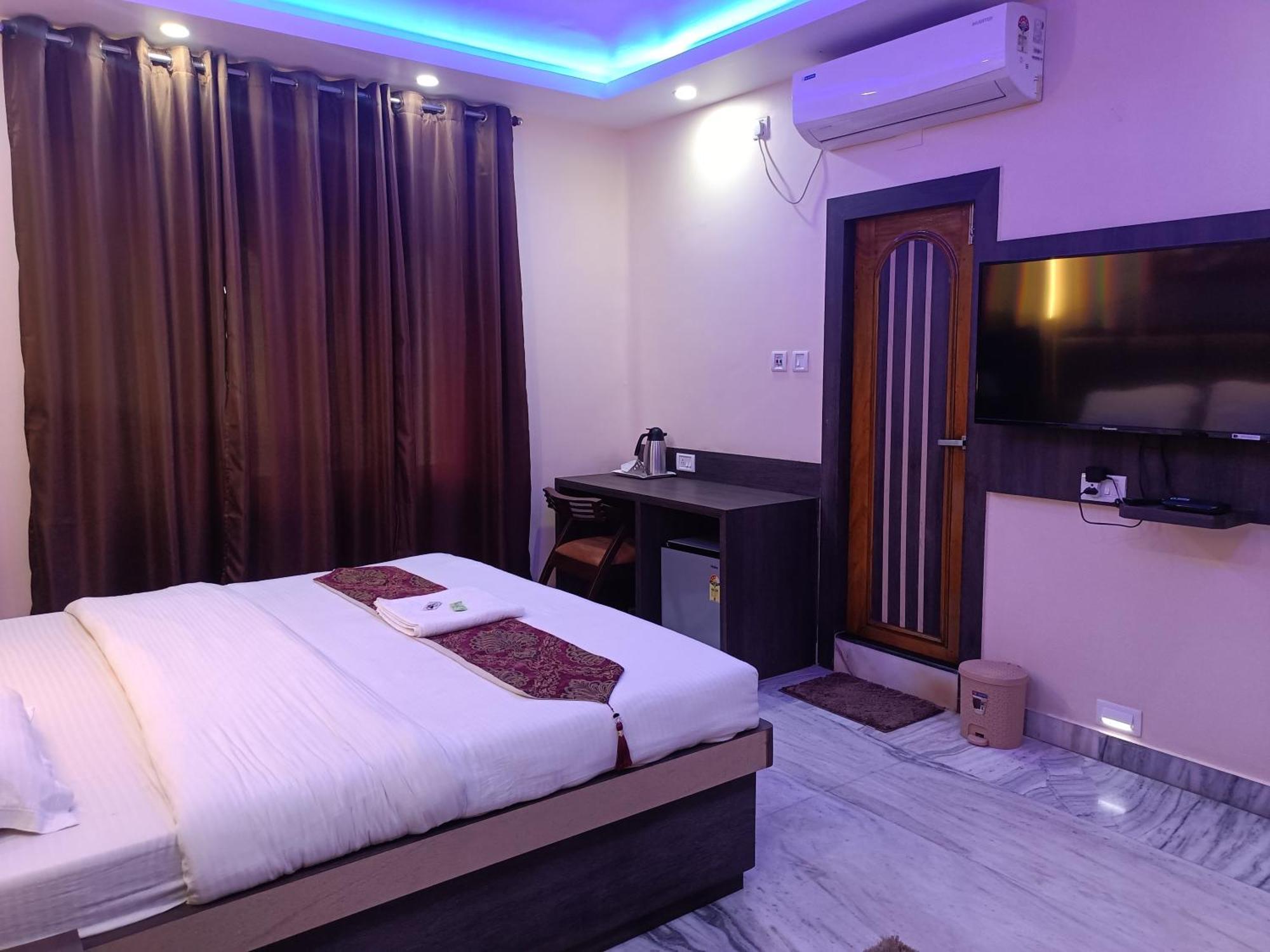 Hotel Sudakshina By Roh Silchar Exteriér fotografie