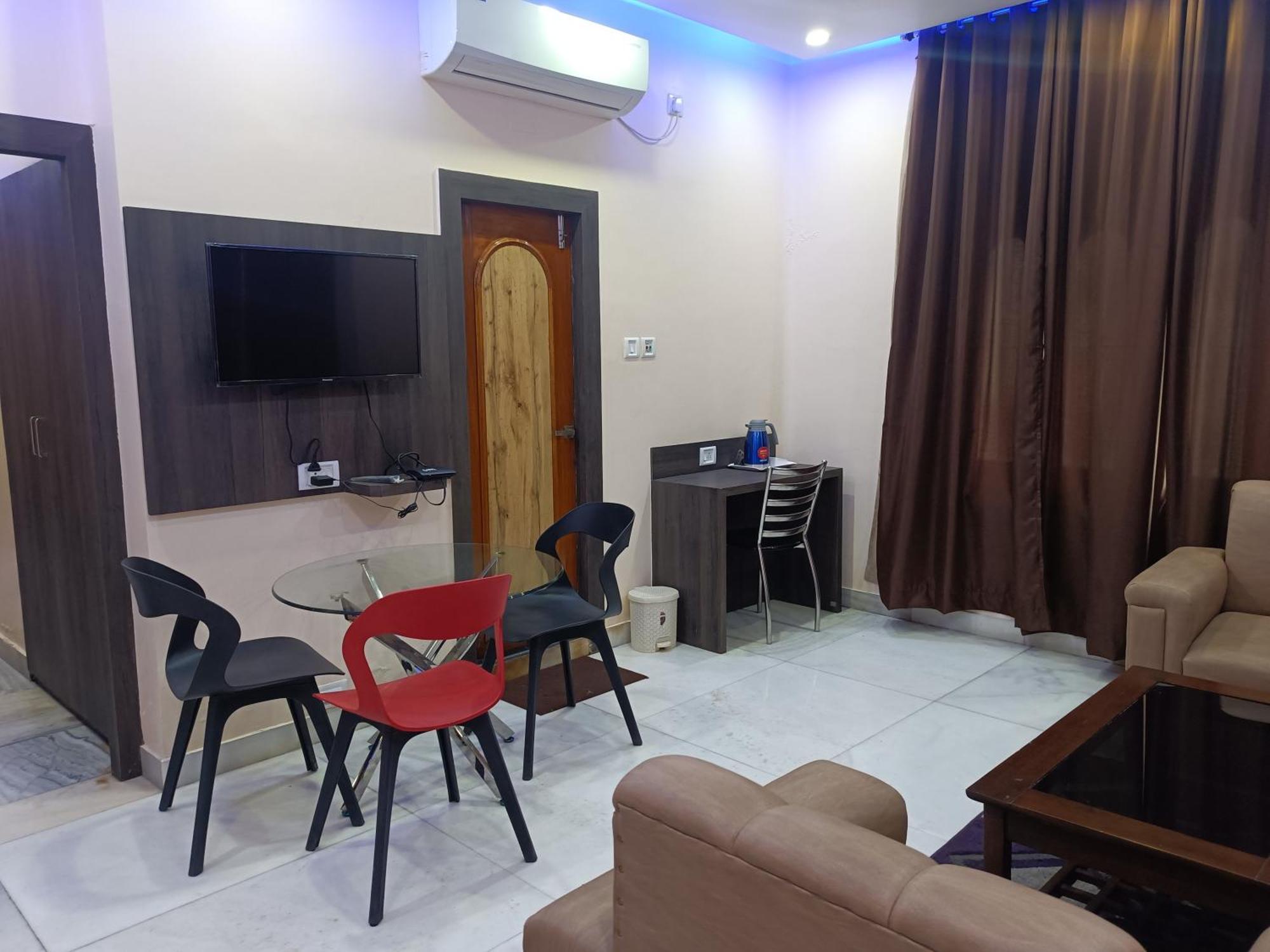 Hotel Sudakshina By Roh Silchar Exteriér fotografie