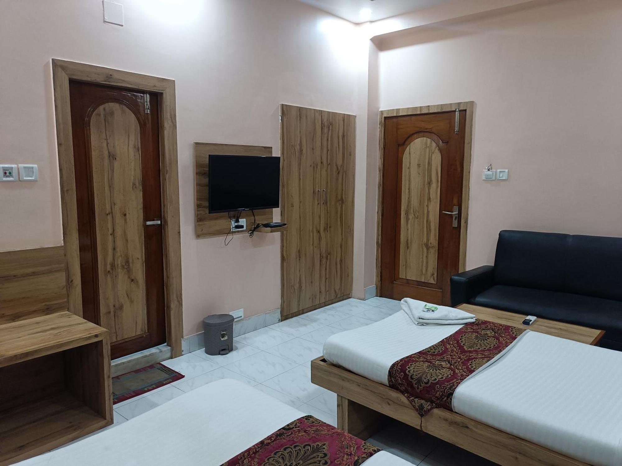 Hotel Sudakshina By Roh Silchar Exteriér fotografie